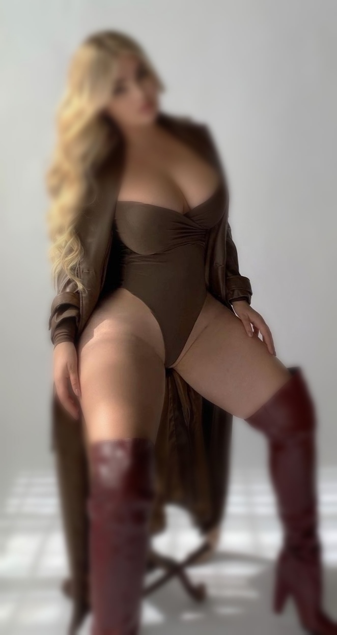 sex1Claire Tall,Blonde,DD cup,Blue,Transsexuals,ts escort Newcastle